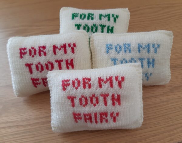 Tooth Fairy Pillow and coin holder: Downloadable knitting pattern: